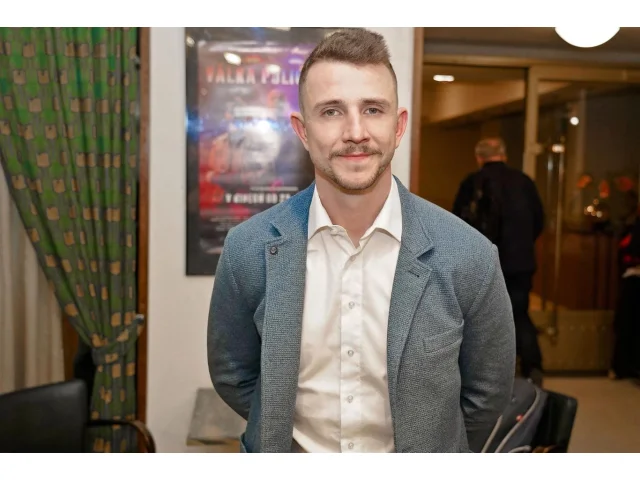 Kdo potřebuje internet, když má doma takovou ženu? Jakub Štáfek díky zrzavé Dominice zkrotl