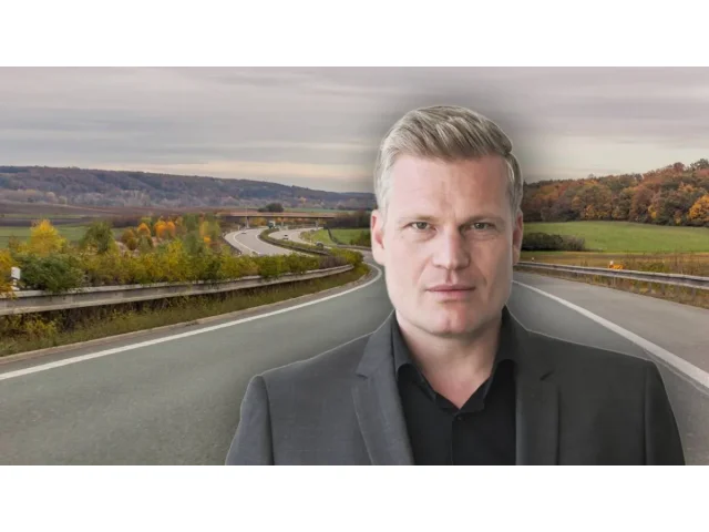 Europoslanec Filip Turek schytal za jízdu bez dálniční známky pokutu 8000 korun