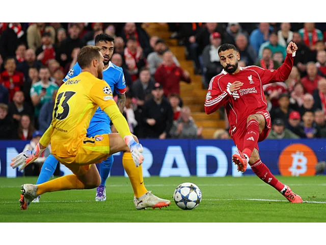 Liverpool v závěru zachránil výhru, Bayern ve šlágru Ligy mistrů porazil Chelsea