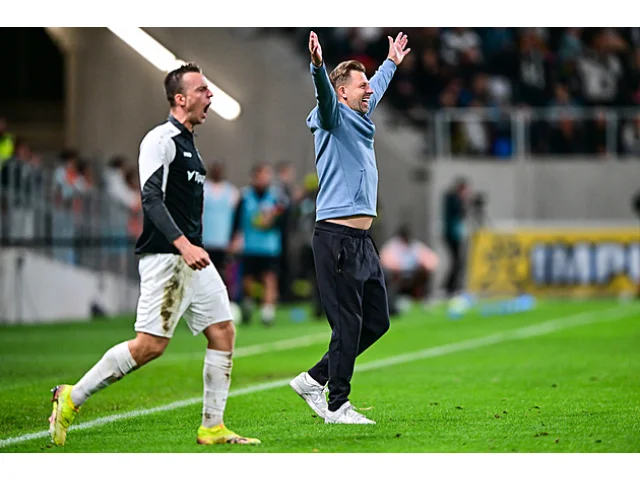 Priske byl u rozhodčích dvě a půl minuty, ukazuje video. Sabou tam za ním nakoukl