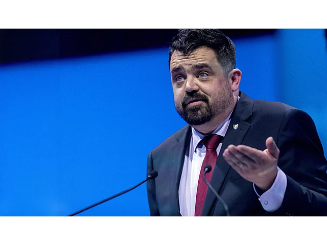 Pavel Novotný pozastavil členství v ODS. Zvažuji zásadní šachový tah, uvedl