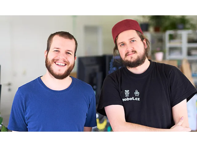 Bojkotujte Knihobot, je to lichva, zuří Špitálníková. Ceny tvoří AI, hájí se e-shop