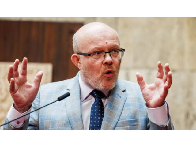 Válek slovně napadl Babiše. Celkem osmkrát použil vulgární slovo