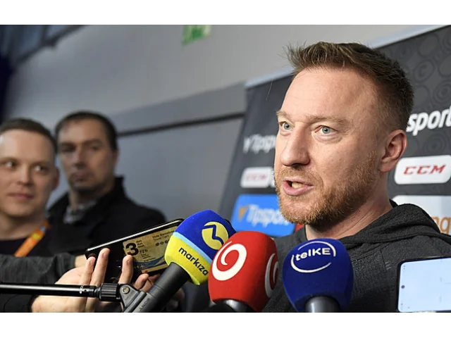 Legendární hokejista Hossa: Dluží miliony kvůli byznysu s bramborami!