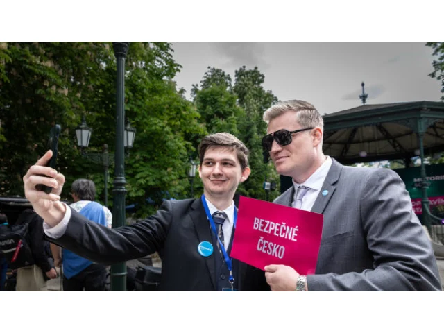 „Dává to smysl.“ Síť benzinek Prim poslala Turkovým Motoristům tři miliony korun na volební kampaň