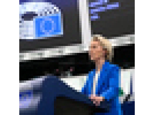 Von der Leyenová v debatě o návrzích vyslovit nedůvěru EK vyzvala k jednotě