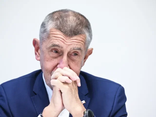 Babiš mění kurz. Chce, aby Motoristé vyslali do vlády experty