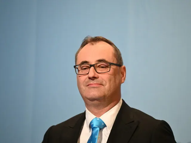 „Žádná konkrétní jména“. Šťastný popřel, že by se koalice upsala k volbě Okamury