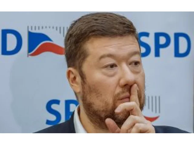 Nejsme extremisté! soudí se Okamura. Ale jste, tvrdí německá tajná služba