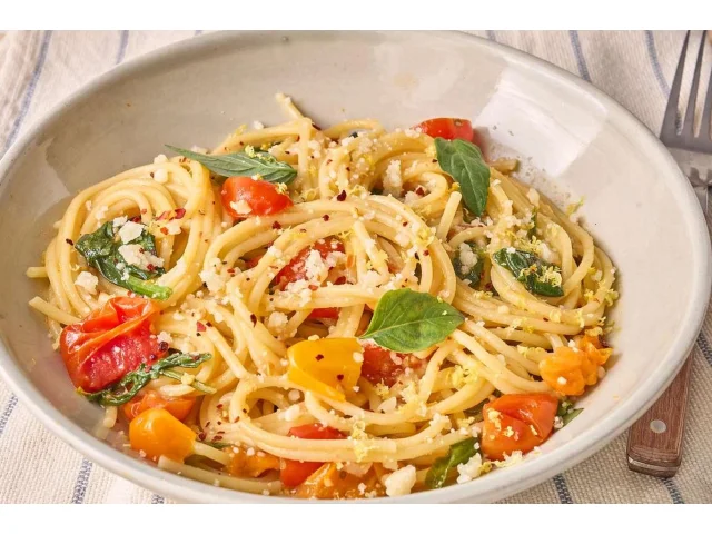 Lahodné a extra rychlé! To jsou těstoviny z jednoho hrnce podle vévodkyně Meghan