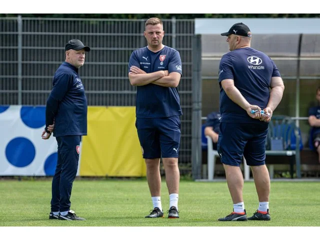 Köstl chtěl skončit, Hašek mu to rozmluvil. Podle Nedvěda může zůstat natrvalo