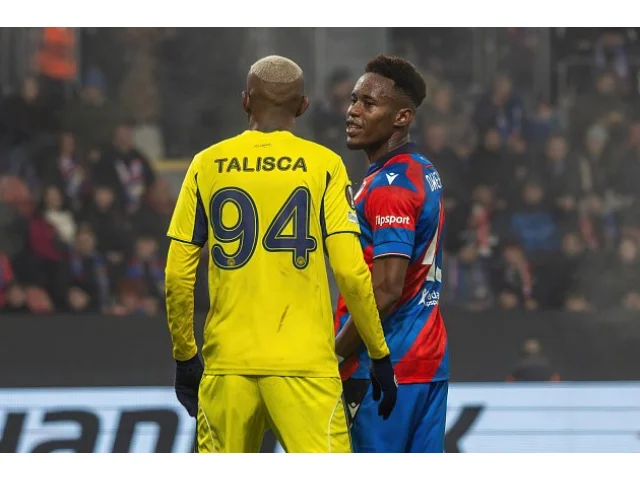 Penalta? Ne! Rozhodčí si stál za svým. Klobouk dolů před ním, řekl Ladra