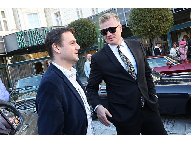 Filip Turek slaví ve Varech: Velká změna plánu kvůli kauze! A neznámá kráska po boku