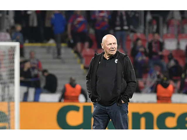 Fanoušci pískali, Koubek hráče hájil: Dřeli jako koně. Moje pozice? Nic neřeším