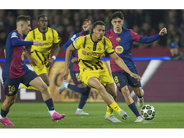 ONLINE: Barcelona zvyšuje vedení nad Dortmundem, Paříž otáčí s Aston Villou