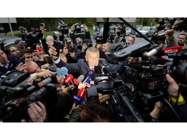 Česko míří k jednobarevné vládě ANO s Babišem v čele. Hnutí čeká jednání s Motoristy a SPD