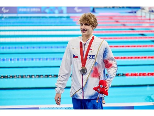 Šestá medaile Kratochvíla. Nevidomý plavec byl na MS druhý. Zářila i Koupilová