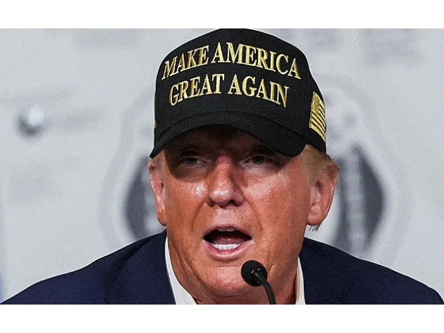 Další cla zavedu příští týden, řekl Trump. EU mu už navrhuje, že sníží cla na auta