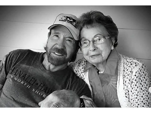 Do Prahy v listopadu přijede legendární herec a hrdina mnoha vtipů Chuck Norris