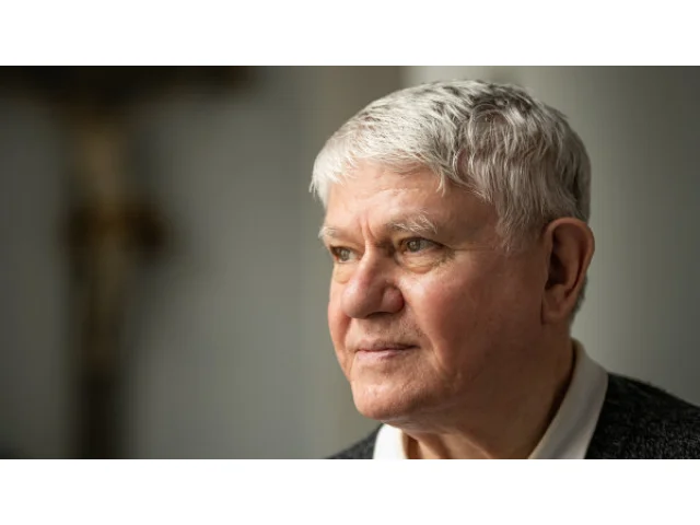 Papež přijal rezignaci kněze Malého na úřad pomocného pražského biskupa