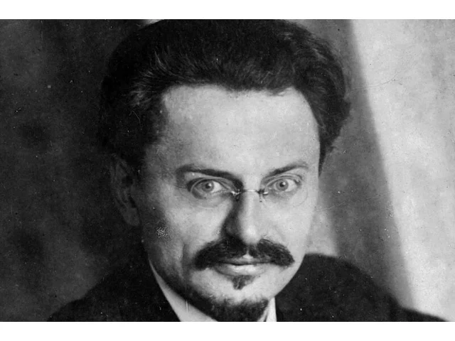 Lev Trockij se postavil Stalinovi a zaplatil za to životem. Zabiják mu rozsekl hlavu horolezeckým cepínem