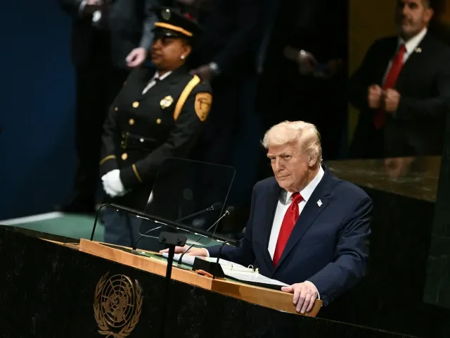 „Zlověstné události.“ Vypnutí eskalátorů, teleprompteru a nakonec i zvuku. Trumpa v OSN třikrát sabotovali, žádá zatýkání