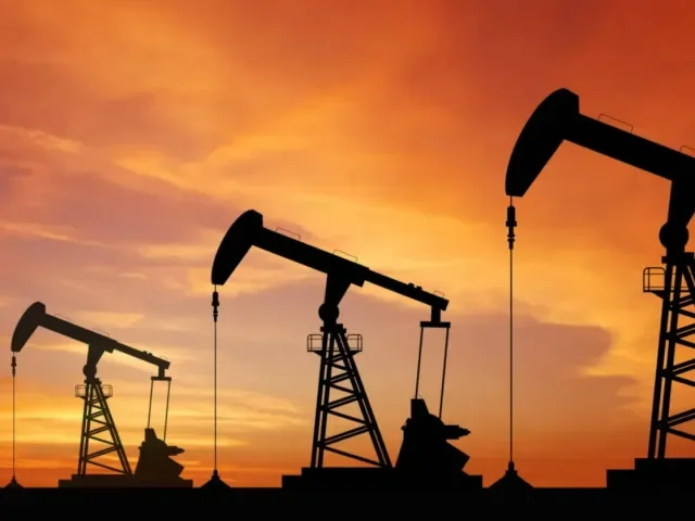 Indie se po Trumpových hrozbách odvrací od ruské ropy. „Brzy klesne na nulu“