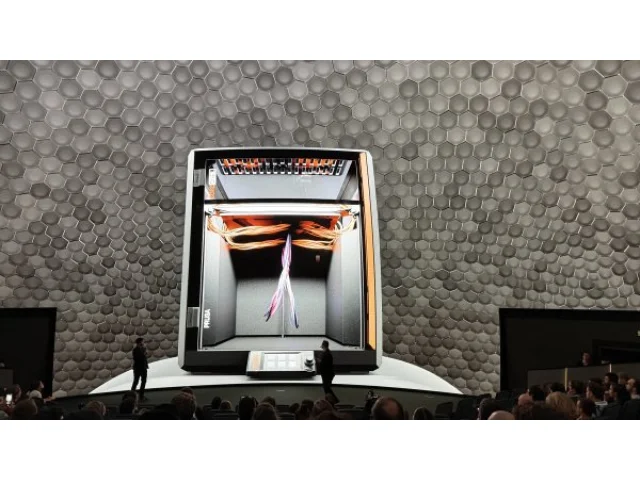 Týden s technologiemi: Prusa Research brojí proti čínské konkurenci novou velkou tiskárnou, silikonem a chytrými filamenty