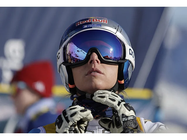 Ledecká poprvé na mistrovské trati. V úvodním tréninku skončila osmnáctá