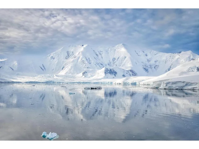Vědci bijí na poplach! Antarktida je na pokraji bodu zlomu. Její osud ovlivní běh celého světa