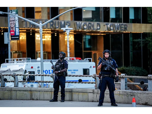 Komu sloužily? V USA odhalili 300 serverů s tisíci SIM kolem OSN k ochromení mobilů