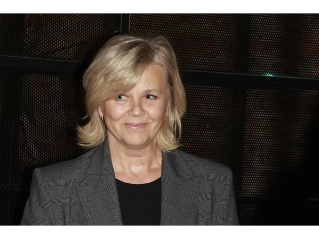 S dcerkou bydlely na ubytovně, v noci se nevyspaly. První dáma Eva Pavlová dnes pomáhá samoživitelkám