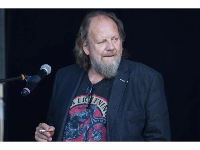 Lešek Semelka bojoval o život: Po jednotce intenzivní péče musí do ústavu. Jeho manželka ho chce domů