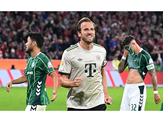 Bayern deklasoval Brémy a je dál stoprocentní, Kane vstřelil stý gól za klub