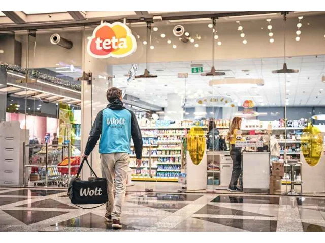 Wolt a Teta drogerie spojují síly: lidem ve městech i regionech doručí drogistické zboží až domů
