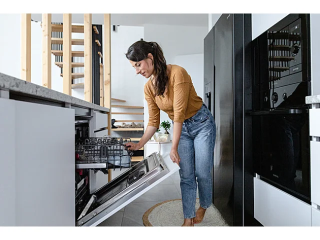 Platit si úklid domácnosti je stále běžnější. Šetří čas i nervy