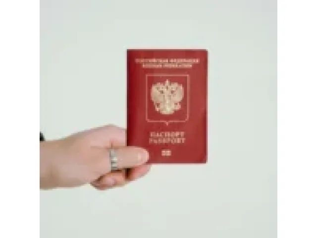 Česká vláda udeřila na ruské špiony! Zařadila na sankční seznam agentku GRU a jejího řídícího důstojníka