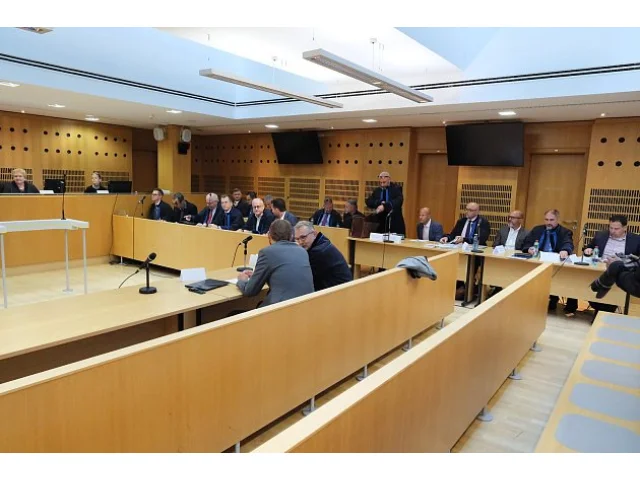 SPD v pátek navrhne zrušení STAN a s TOP 09, řekl Okamura. Kvůli Dozimetru