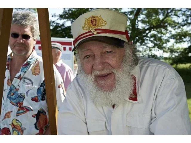 Bez maturity vystudoval vysokou školu. Prý se zapomnělo, prozradil herec z Dědictví aneb Kurvahošigutntág