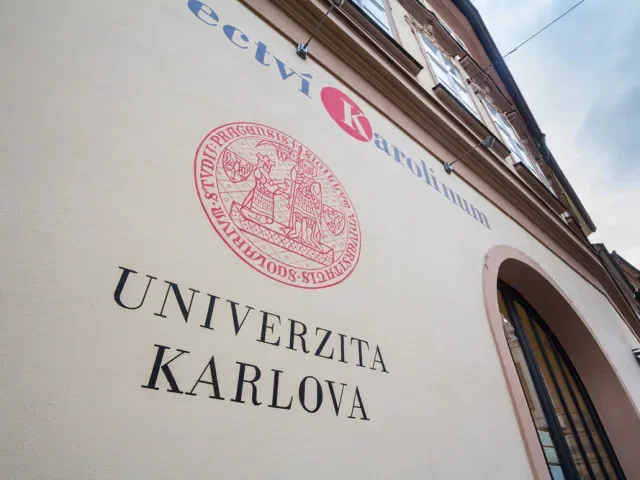 O post rektora Univerzity Karlovy se uchází pět lidí, Králíčková chce obhájit