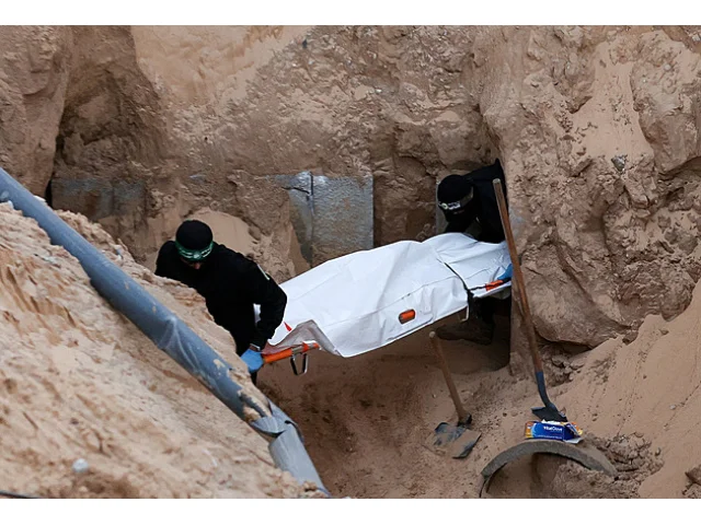 Příměří se hroutí. Netanjahu přikázal okamžitě zahájit „intenzivní“ útoky v Gaze