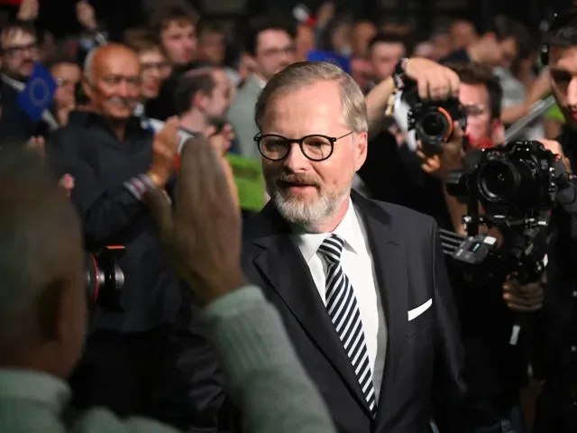 Babišovy výzvy jsou směšné. „Naše vláda klimatické cíle dlouhodobě odmítá,“ říká Fiala