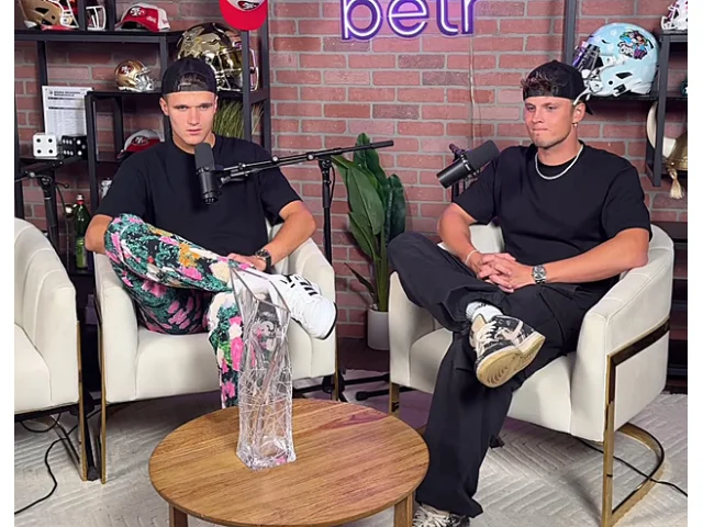 Mariánek se spřátelil s tenistou Menšíkem. Další dojná kráva, ani jsi nevěděl, že existuje, smějí se lidé