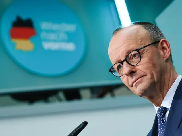 VIDEO: Antisemitismus se šíří Německem. Na ulicích, sítích i univerzitách, varoval Merz