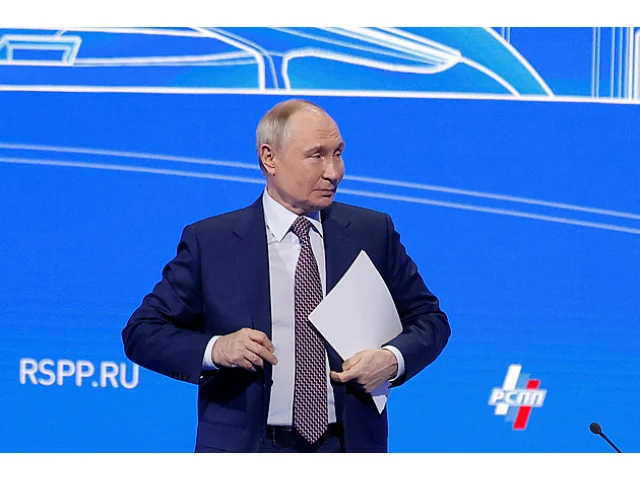 Ruské drony zasypaly Ukrajinu. Nočním útokem Putin odmítl příměří, píše Zelenskyj