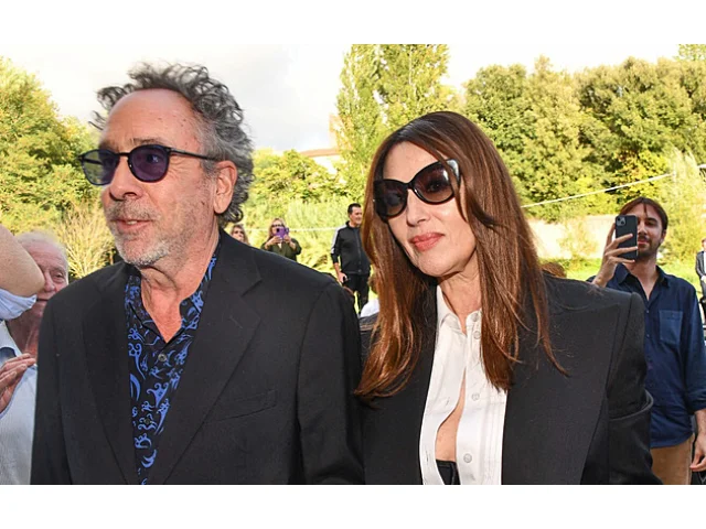 Herečka Monica Bellucci a režisér Tim Burton se po dvouletém vztahu rozešli