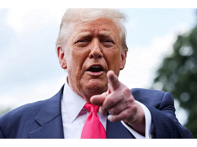 Trumpova nová várka vysokých cel. Nyní na léky, nábytek a nákladní automobily