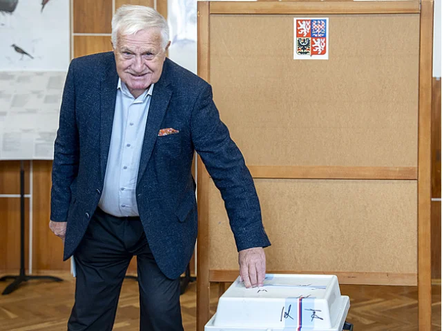 Do štábu Motoristů nedorazil. Úspěch s nimi pak Václav Klaus oslavil u piva