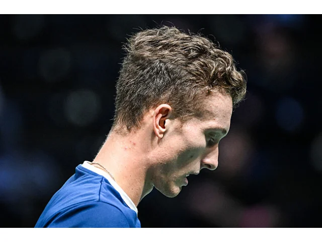 Lehečka byl proti rozjetému Monačanovi bez šance, v Paříži končí po prvním klání