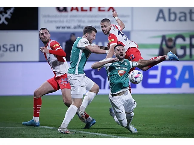 ONLINE: Slavia - Jablonec 1:0, gólman Hanuš chybuje, skóre otevírá Ogbu